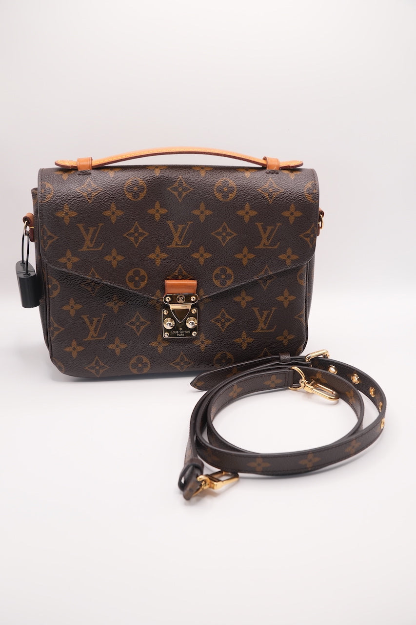 Louis Vuitton Monogram Pochette Metis