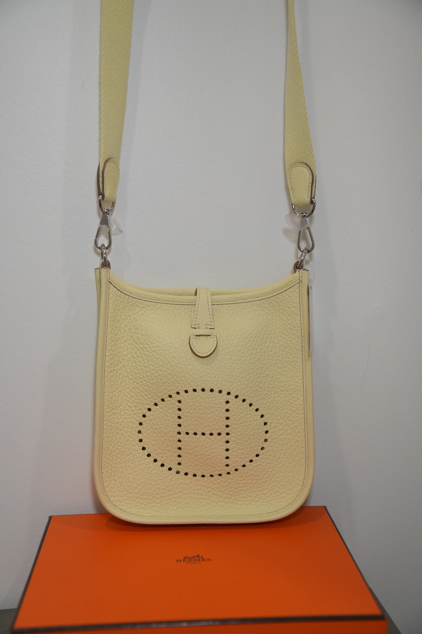 Hermes Taurillon Clemence Evelyne 23 Poche III Cream