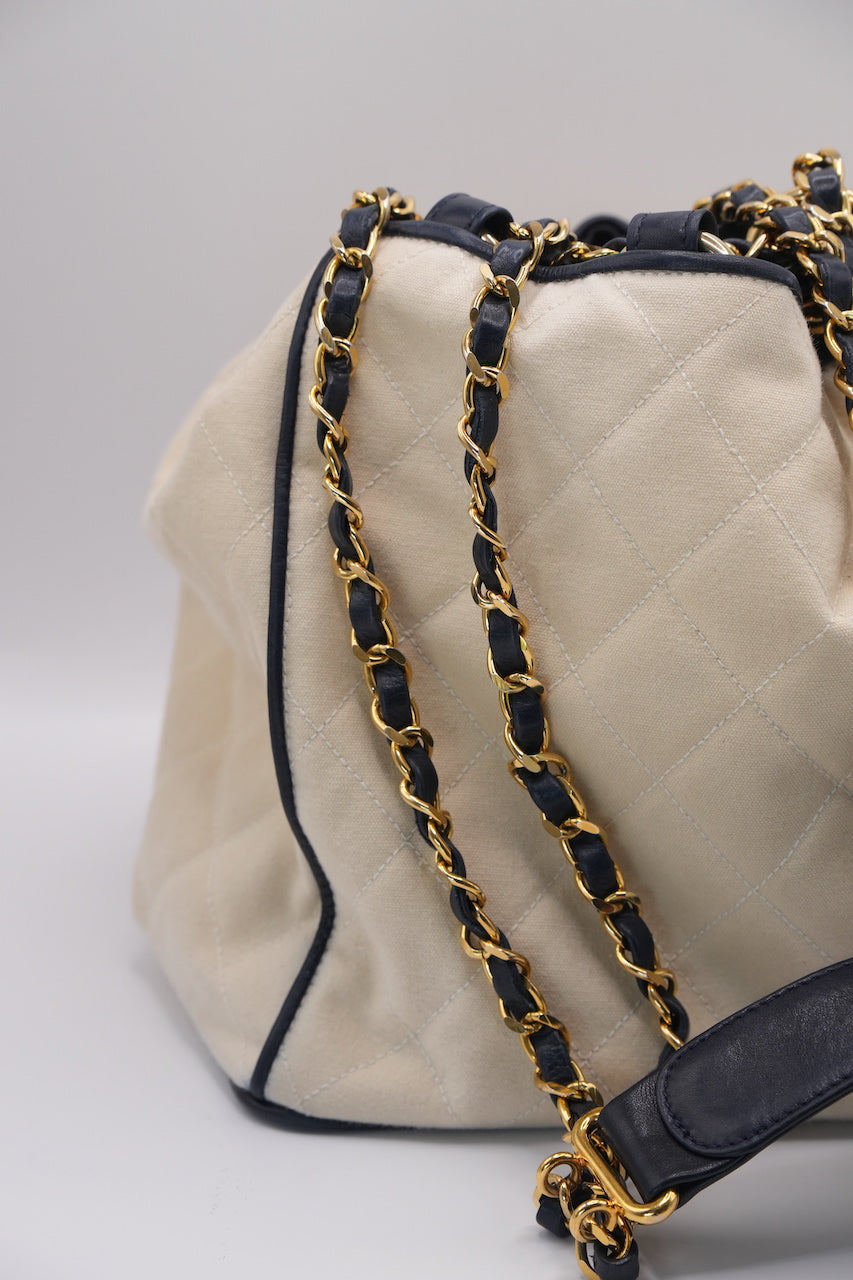Rare Chanel Drawstring Chain Shoulder Bag